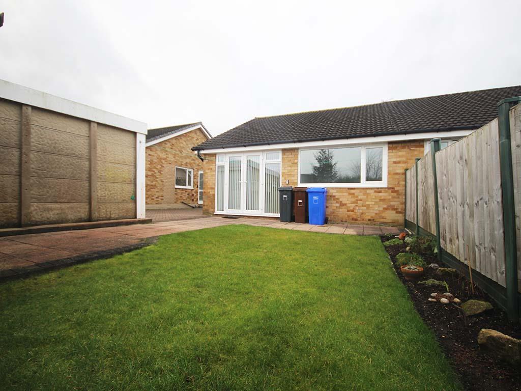 3 bedroom semi detached bungalow To Let in Barnoldswick - IMG_5740.jpg